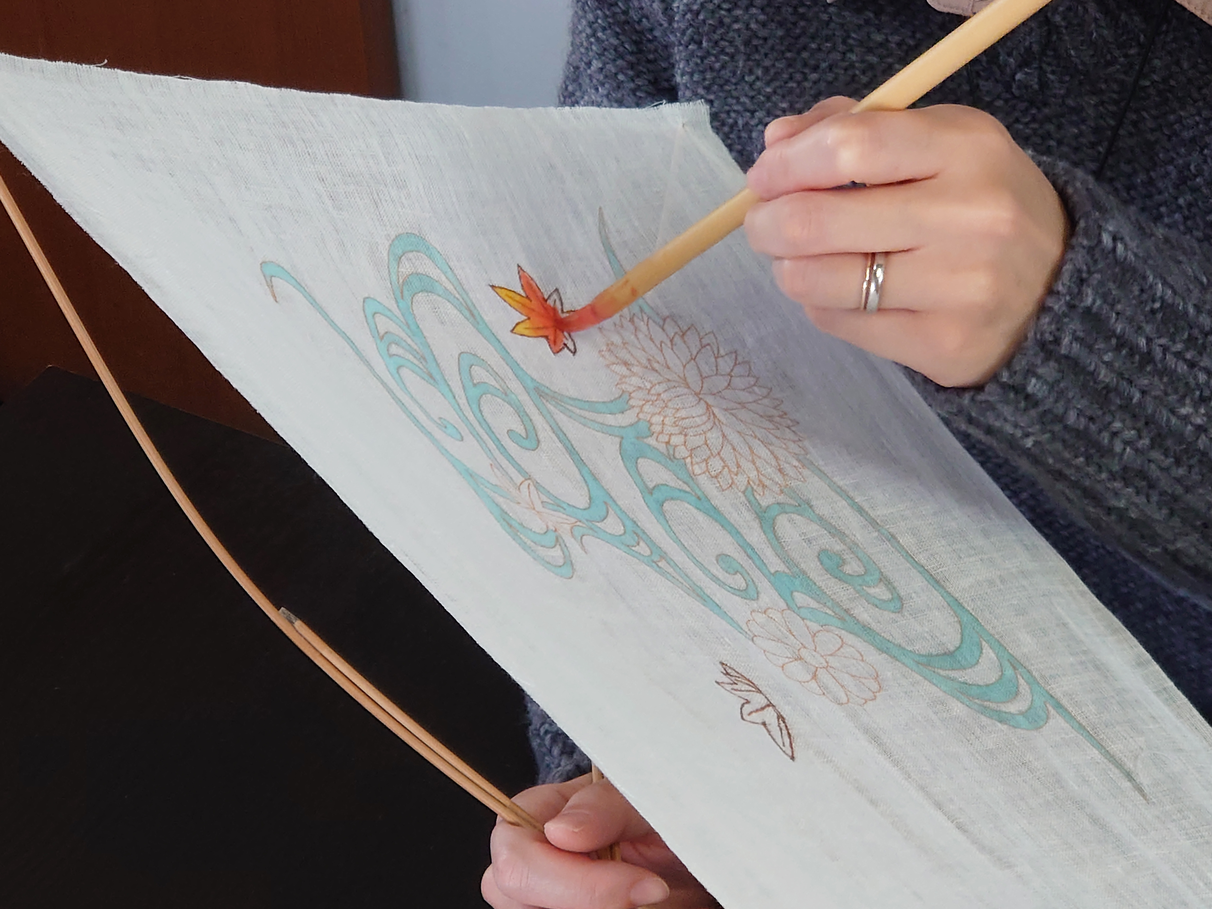 きょうと修学旅行ナビ | 体験学習 | 着物を染める技術「手描友禅」体験
